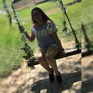 Meet your Posher, Daniela